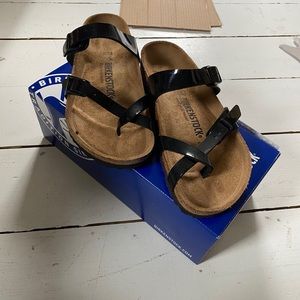 Birkenstock Mayari Black patent leather Sandal